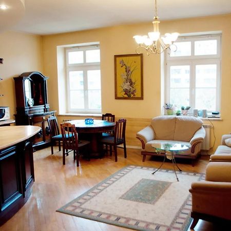 Two Bedroom Luxury Apartment Leopoli Esterno foto